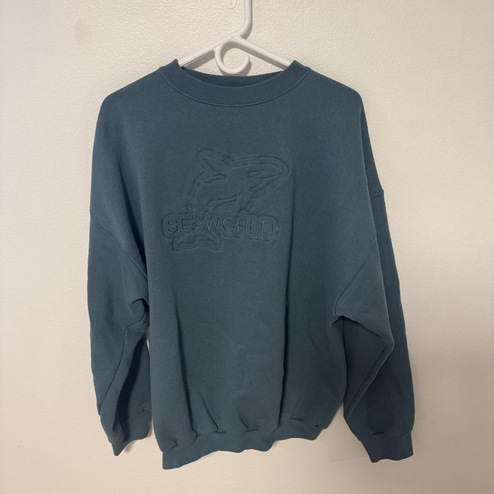 Vintage Sea World Whale Sweater